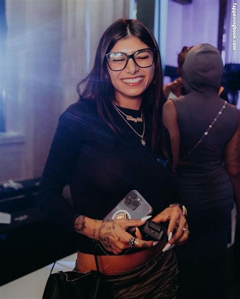 mia khalifa nude pics|Mia Khalifa Pics, Photo Galleries & Nude Pictures 